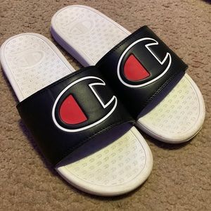 I’m selling because they don’t fit no more and I have no use in them need money